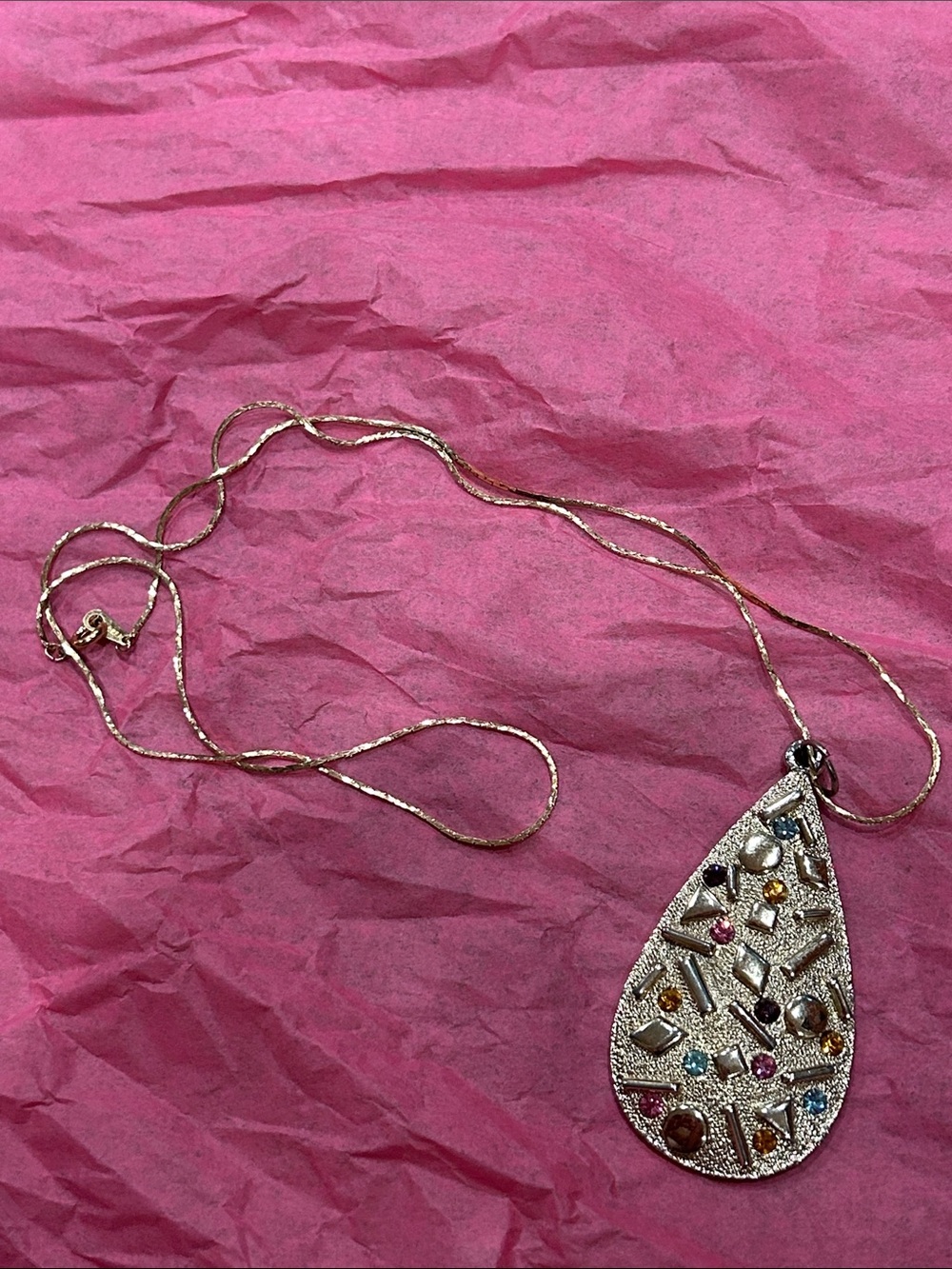 Vintage Sara Cov Gold Teardrop Pendant Necklace Multicolor with Gem Accents